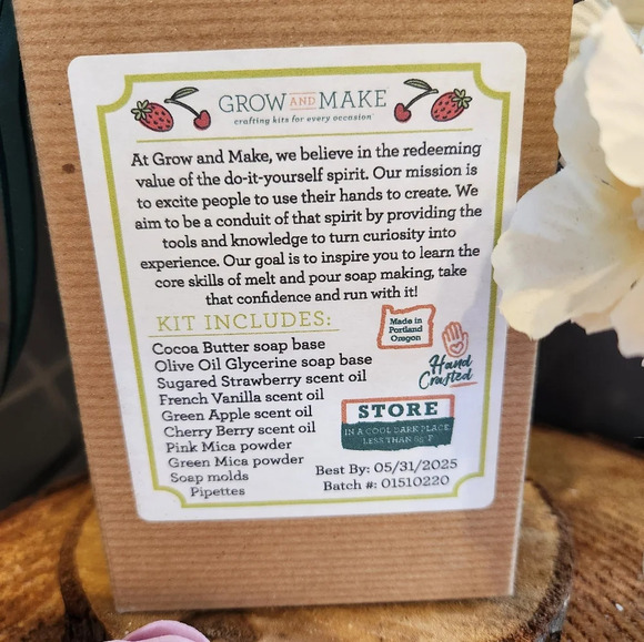 Fruit punch melt and pour soap crafting kit NIB‎ - Picture 2 of 5